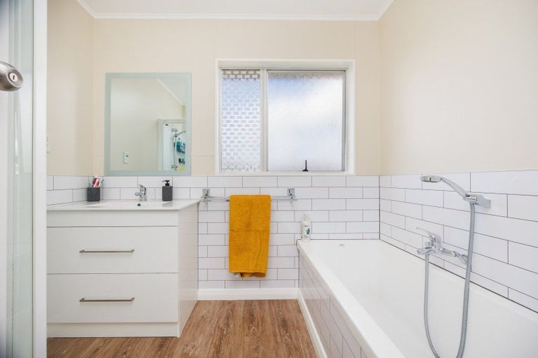 Photo of property in 16 Wyndham Street, Awapuni, Palmerston North, 4412