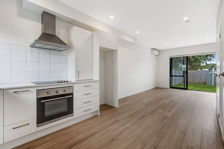 Photo of property in 13 Eileen Newey Place, Henderson, Auckland, 0612