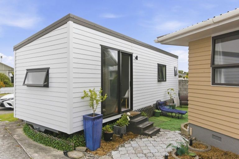 Photo of property in 49 Walton Road, Paraparaumu Beach, Paraparaumu, 5032