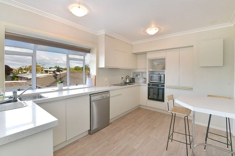 Photo of property in 6 Pine Road, Orewa, 0931