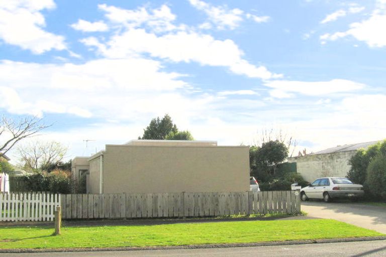 Photo of property in 8 Irvine Street, Frankton, Hamilton, 3204