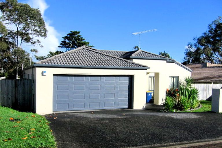 Photo of property in 17 Columbia Place, Albany, Auckland, 0632