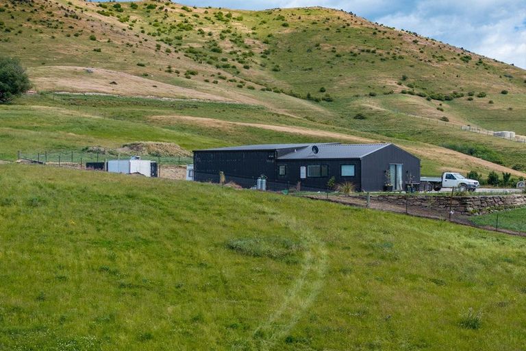 Photo of property in 218 Hawksburn Road, Nevis, Cromwell, 9384