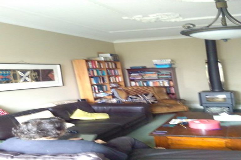 Photo of property in 25 Sutherland Crescent, Melrose, Wellington, 6023