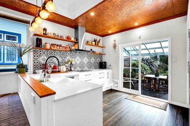 Photo of property in 79 Argyle Street, Hawera, 4610