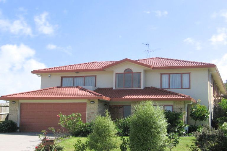 Photo of property in 24 Bundoran Way, Pinehill, Auckland, 0632