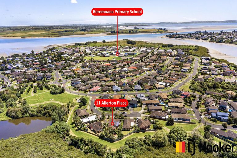 Photo of property in 11 Allerton Place, Wattle Downs, Auckland, 2103