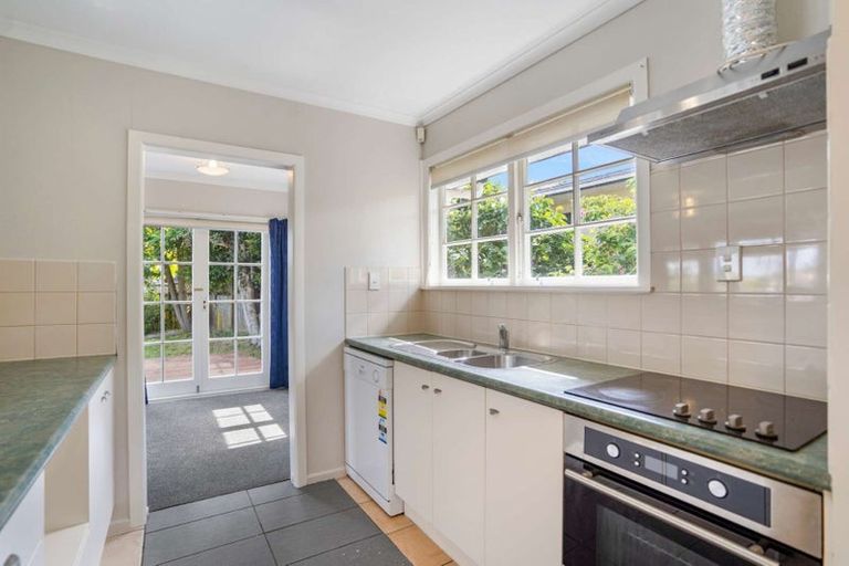 Photo of property in 9 Towra Place, Botany Downs, Auckland, 2010