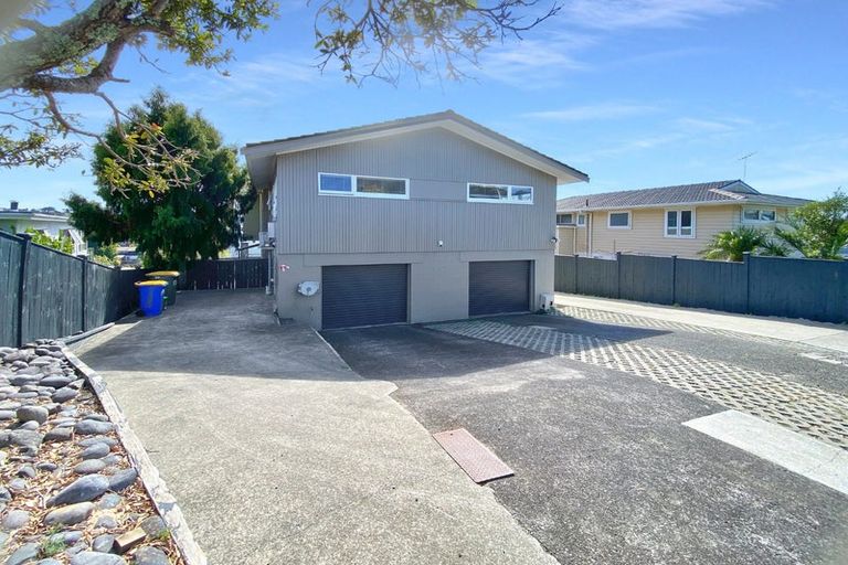 Photo of property in 20 Galaxy Drive, Mairangi Bay, Auckland, 0630