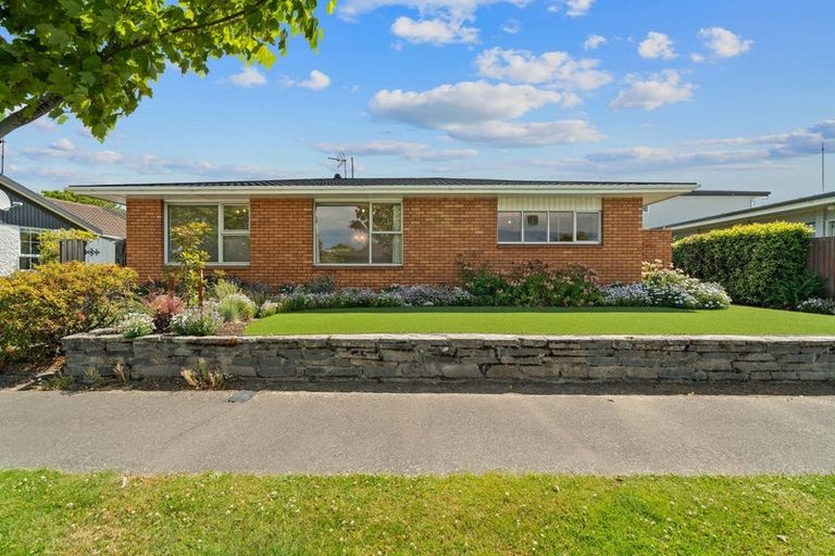 Photo of property in 1/17 Tudor Avenue, Ilam, Christchurch, 8041