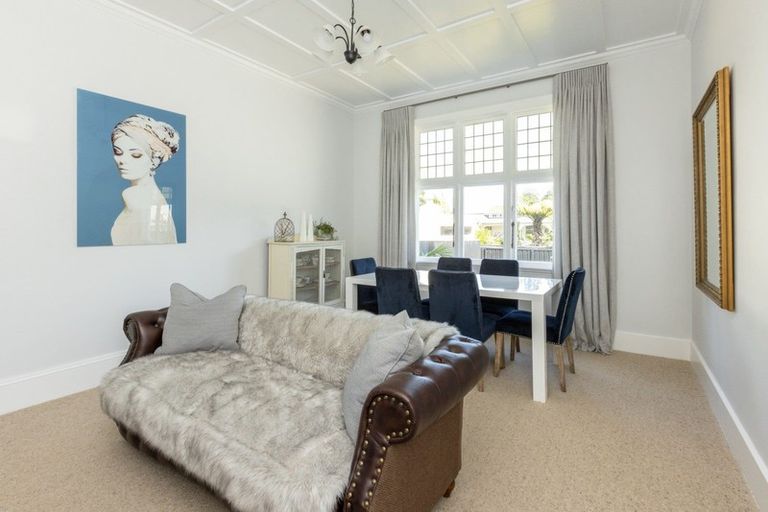 Photo of property in 20 Cameron Road, Bluff Hill, Napier, 4110