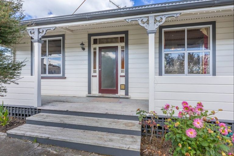 Photo of property in 1 Montgomery Street, Waipukurau, 4200