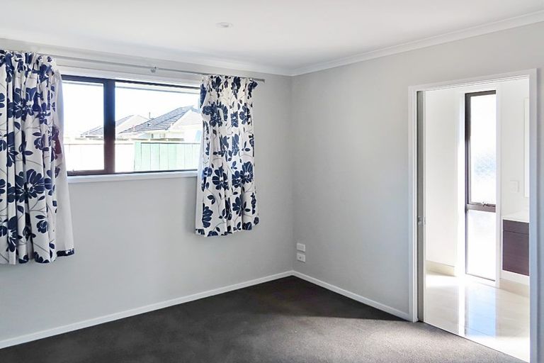 Photo of property in 2/270 Oxford Terrace, Avalon, Lower Hutt, 5011