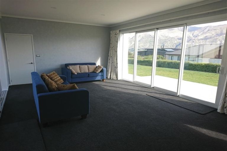 Photo of property in 71 Rata Street, Wanaka, 9305