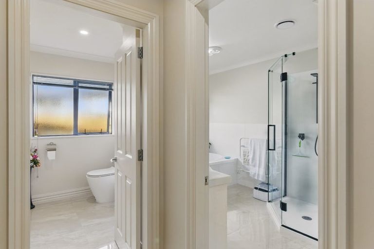 Photo of property in 41 Holcombe Drive, Paraparaumu, 5032