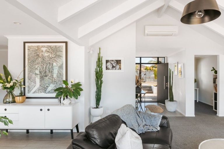 Photo of property in 18 Parlane Drive, Huapai, Kumeu, 0810