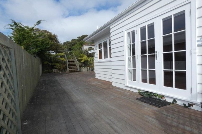 Photo of property in 93 Karori Road, Karori, Wellington, 6012