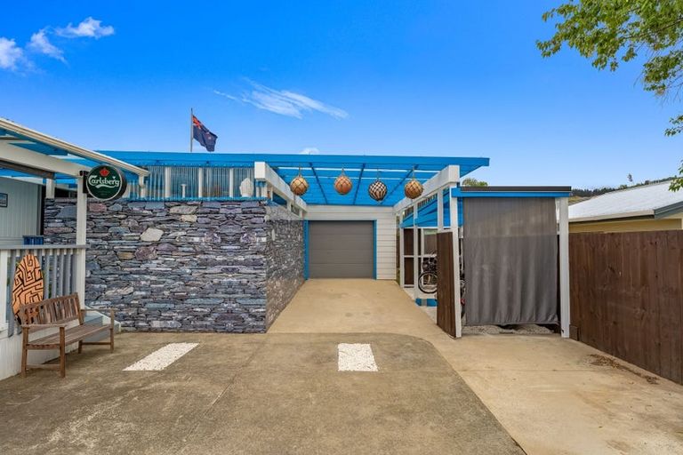 Photo of property in 118 Aberdeen Place, Whangamata, 3620