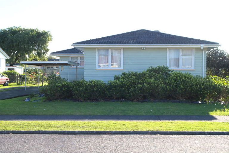 Photo of property in 4 Tiari Place, Mangere East, Auckland, 2024