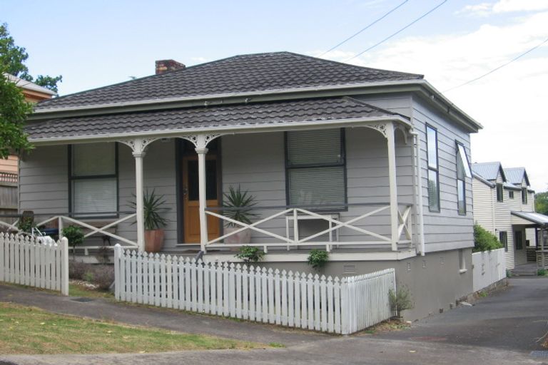 Photo of property in 50 Kingsland Avenue, Kingsland, Auckland, 1021