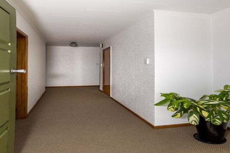 Photo of property in 9 Waimea Street, Westown, New Plymouth, 4310