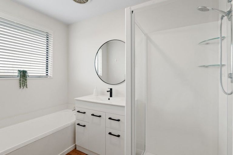 Photo of property in 1/139 Sawyers Arms Road, Northcote, Christchurch, 8052