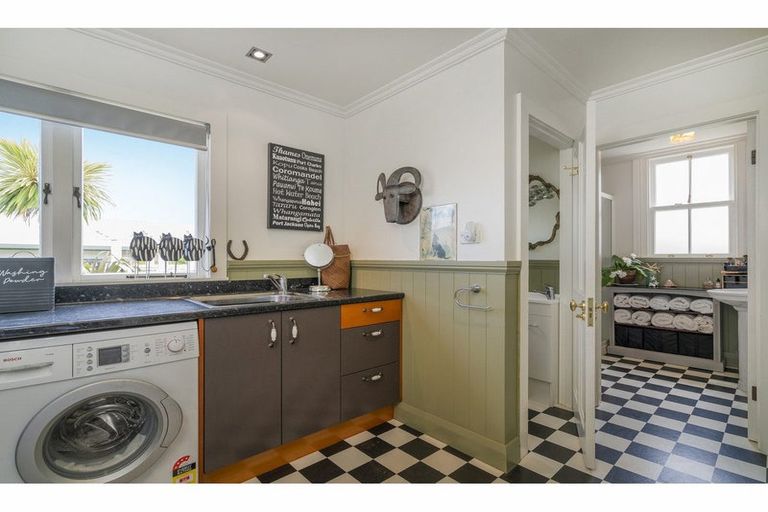 Photo of property in 215 Baillie Street, Thames, 3500