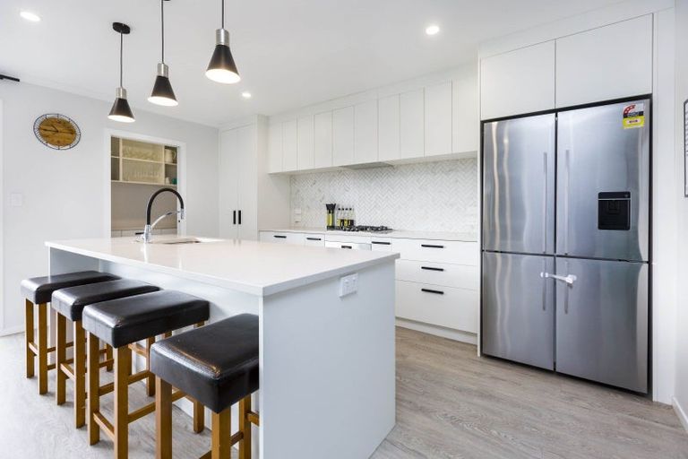 Photo of property in 99 Mawai Hakona Drive, Wallaceville, Upper Hutt, 5018