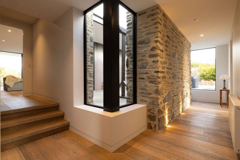 Photo of property in 6 Bloxham Lane, Lake Hayes, Queenstown, 9371