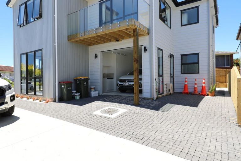 Photo of property in 58a Sorrel Crescent, Bucklands Beach, Auckland, 2012