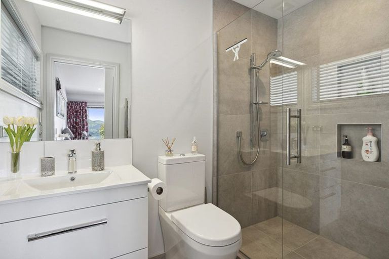 Photo of property in 71 Endeavour Drive, Whitby, Porirua, 5024