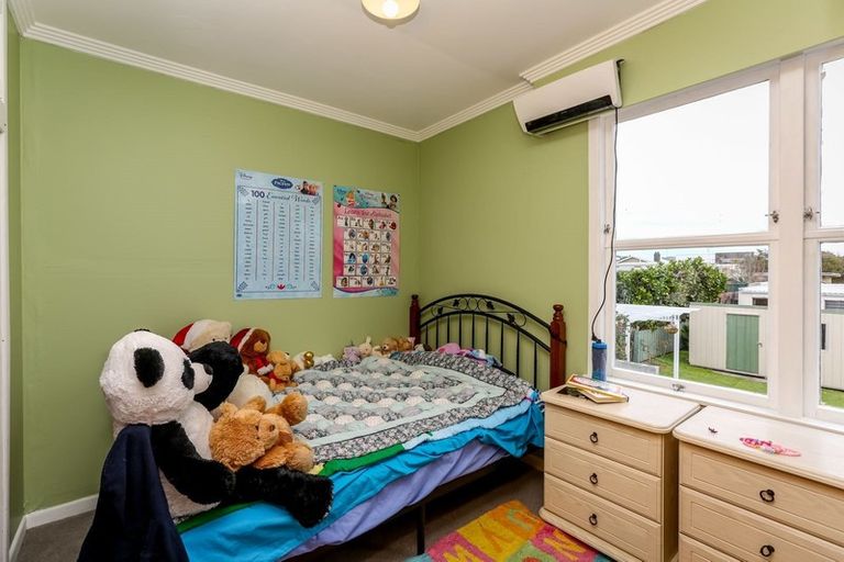 Photo of property in 22 Weymouth Street, New Plymouth, 4310