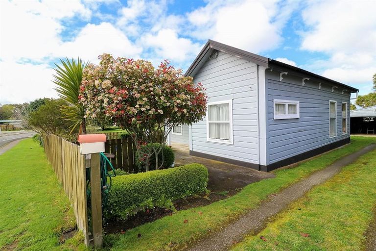 Photo of property in 7 Ruahine Street, Dannevirke, 4930