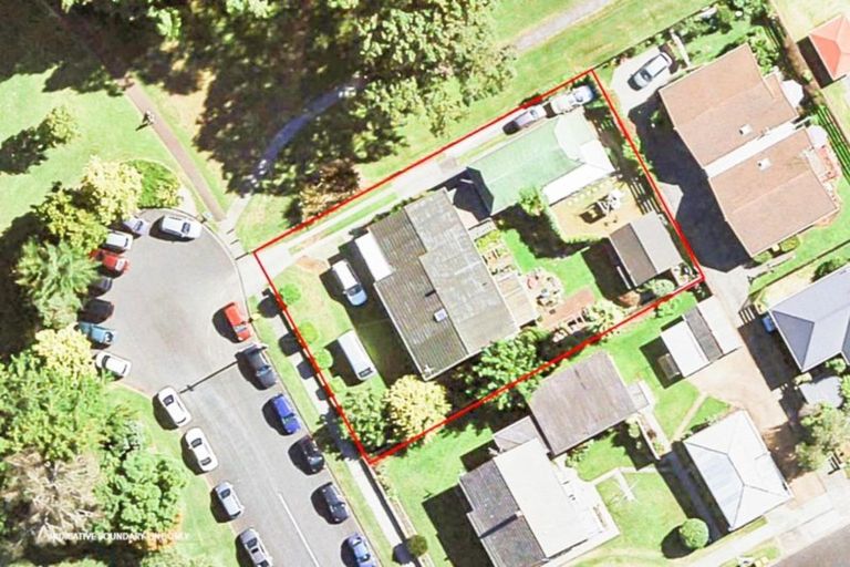 Photo of property in 2 King Edward Avenue, Papakura, 2110