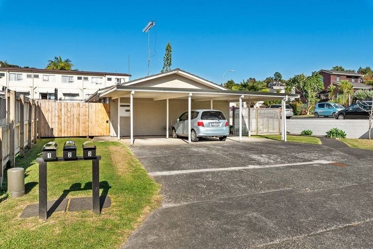 Photo of property in 3/10 Agincourt Street, Glenfield, Auckland, 0629