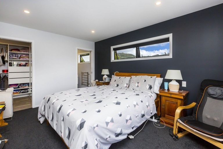 Photo of property in 125 Riverstone Drive, Riverstone Terraces, Upper Hutt, 5018