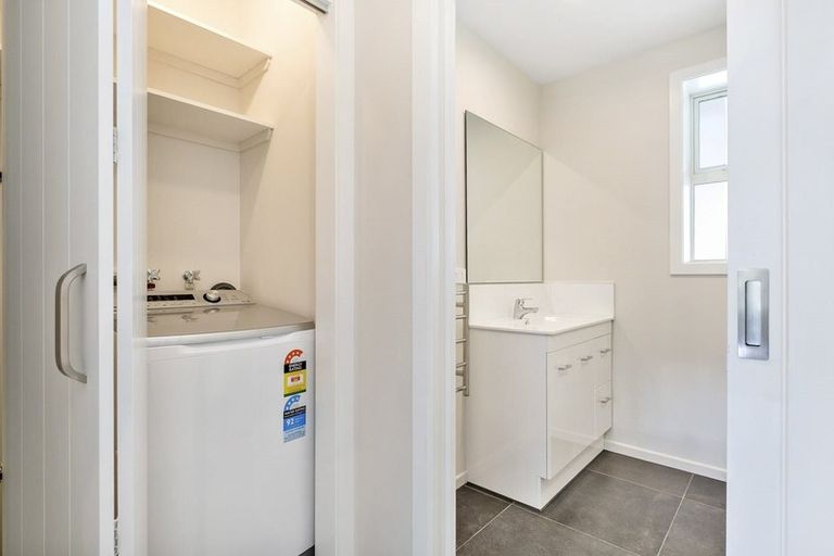 Photo of property in 53 Manor Place, Dunedin Central, Dunedin, 9016