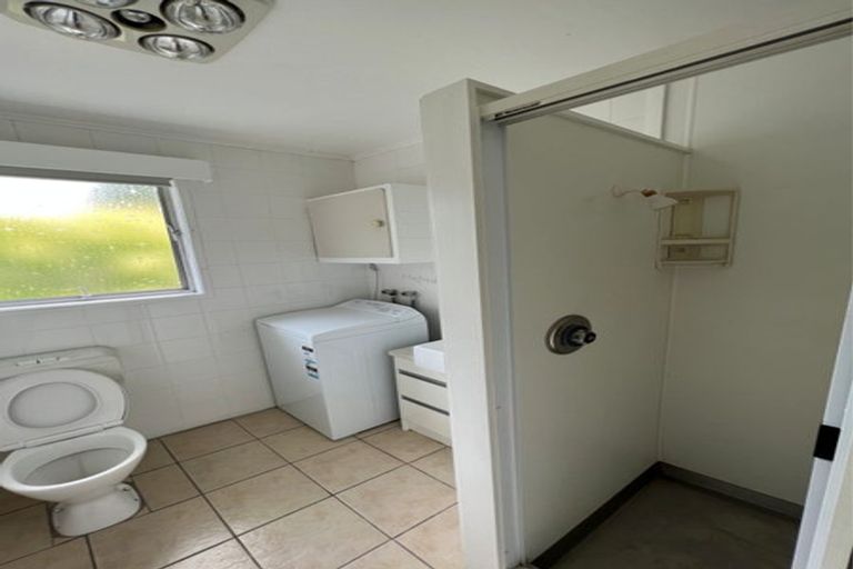 Photo of property in 3 Kerria Place, Sunnynook, Auckland, 0620