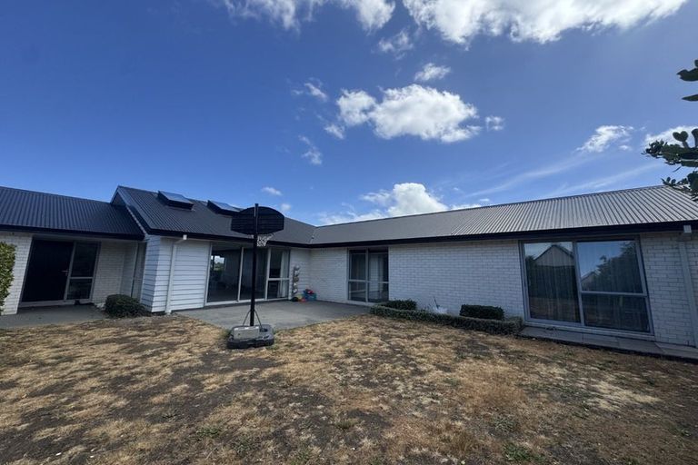 Photo of property in 11 Pinaster Place, Parklands, Christchurch, 8083