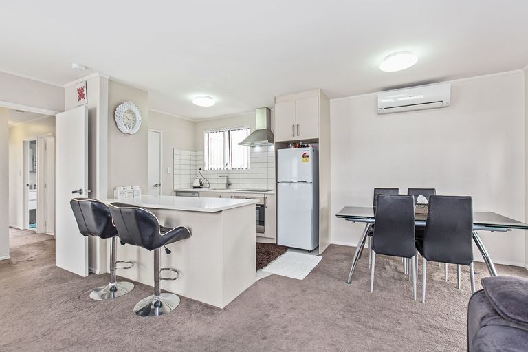 Photo of property in 5/1 Rebecca Rise, Weymouth, Auckland, 2103