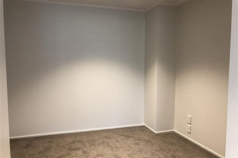 Photo of property in 13a/30 Westward Ho, Glen Eden, Auckland, 0602