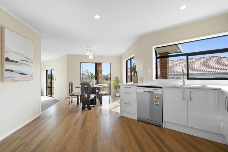 Photo of property in 172 Burswood Drive, Burswood, Auckland, 2013