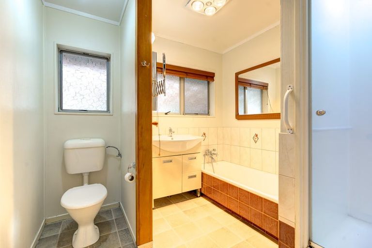 Photo of property in 37 Alison Street, Hamilton Lake, Hamilton, 3204