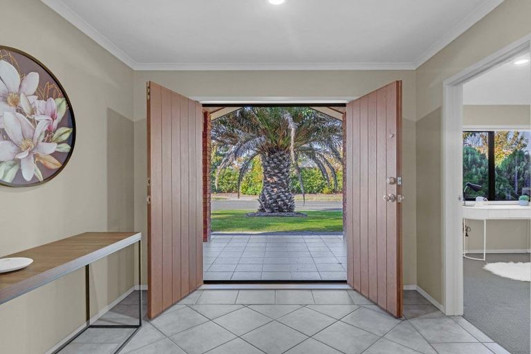 Photo of property in 2 Shiraz Place, Rototuna, Hamilton, 3210