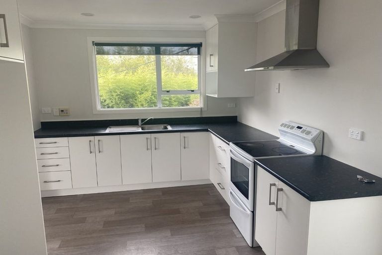 Photo of property in 42 Awanui Street, Merrilands, New Plymouth, 4312