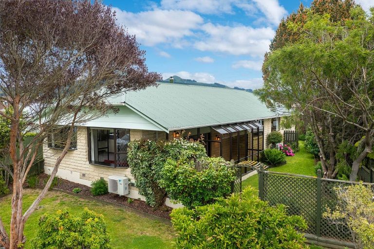 Photo of property in 1 Ash Place, Mosgiel, 9024