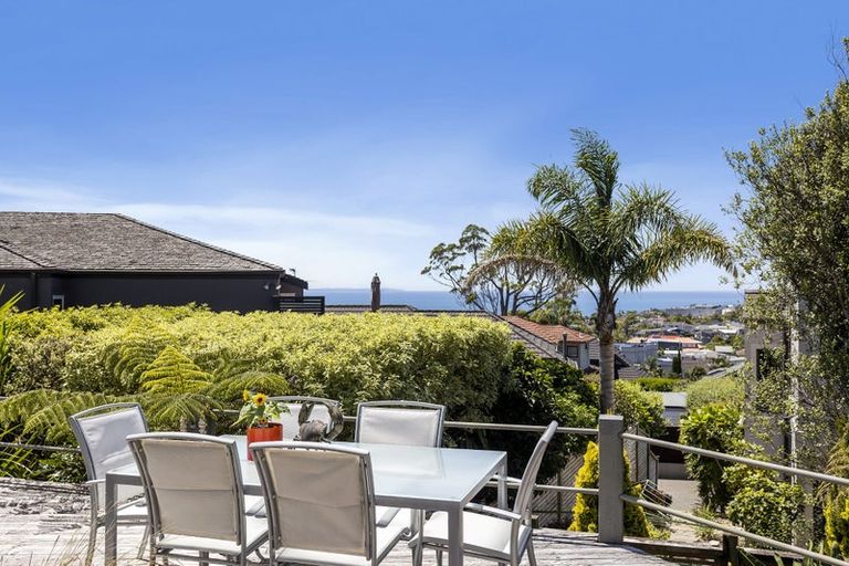 Photo of property in 1/80 Knights Road, Rothesay Bay, Auckland, 0630