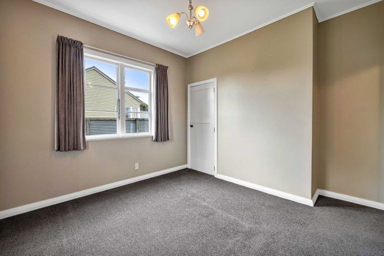 Photo of property in 68 Conway Road, Eltham, 4322