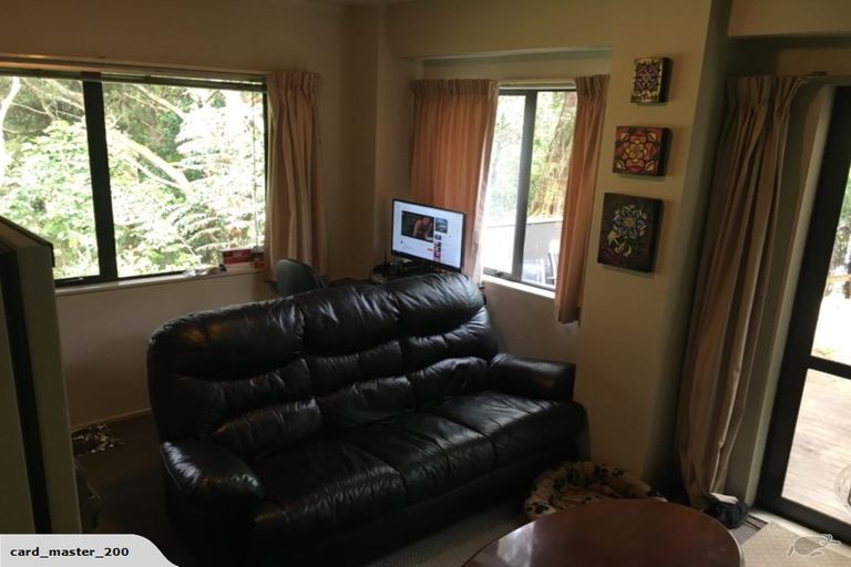Photo of property in 16a Vonnell Place, Birkdale, Auckland, 0626
