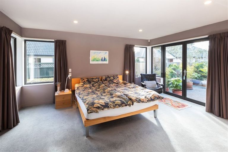 Photo of property in 169 Memorial Avenue, Burnside, Christchurch, 8053